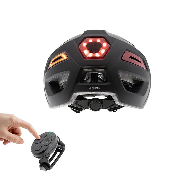 CP04 schwarzer Helm L mit Blinker