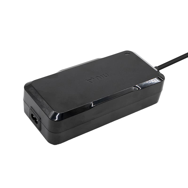 Niu K3 Ladegerät