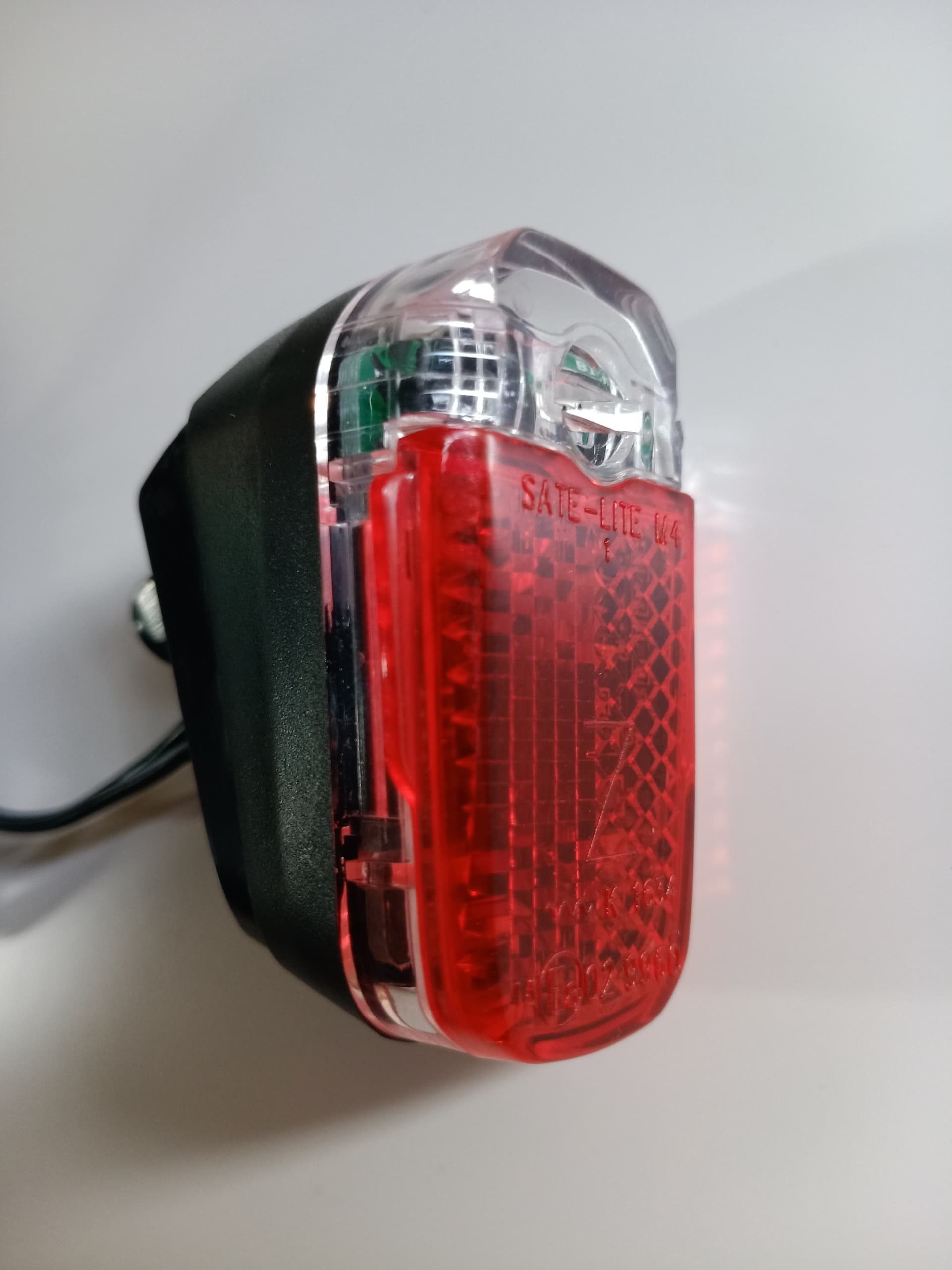 Leuchte hinten mit Bremslicht (Vega)